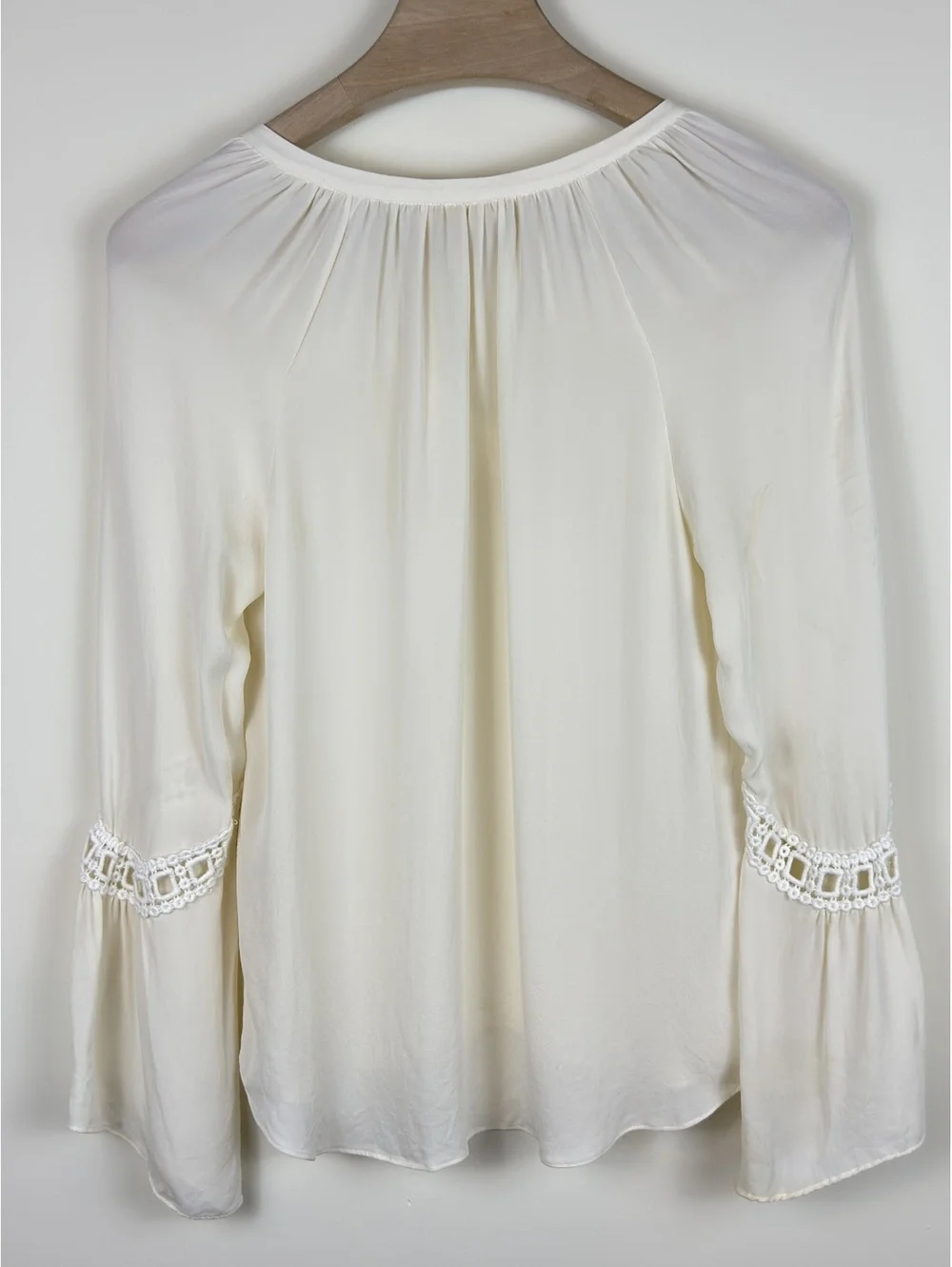Ramy Brook Ivory 100% Silk V-Neck Crochet Bell Sleeve Boho Blouse Top